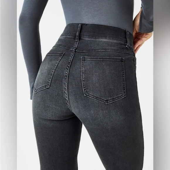 💐SPANX 20355 Straight Leg Jeans - Vintage Black - Picture 2 of 6
